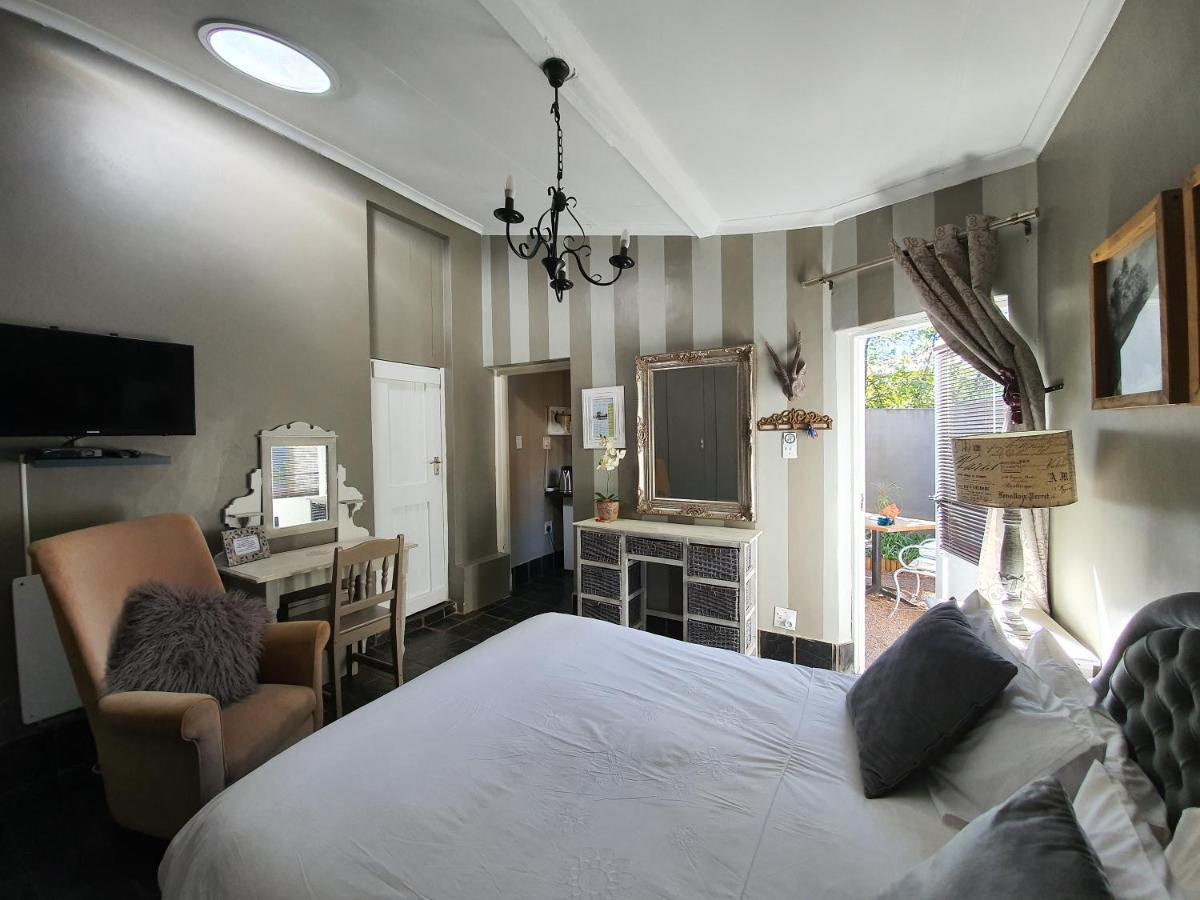 Waterhouse Guest Lodge In Muckleneuk Pretoria-Noord Exterior foto