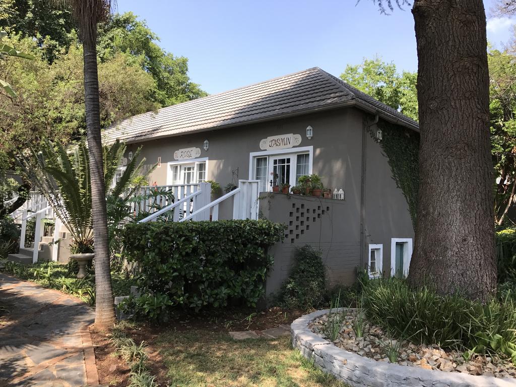 Waterhouse Guest Lodge In Muckleneuk Pretoria-Noord Exterior foto